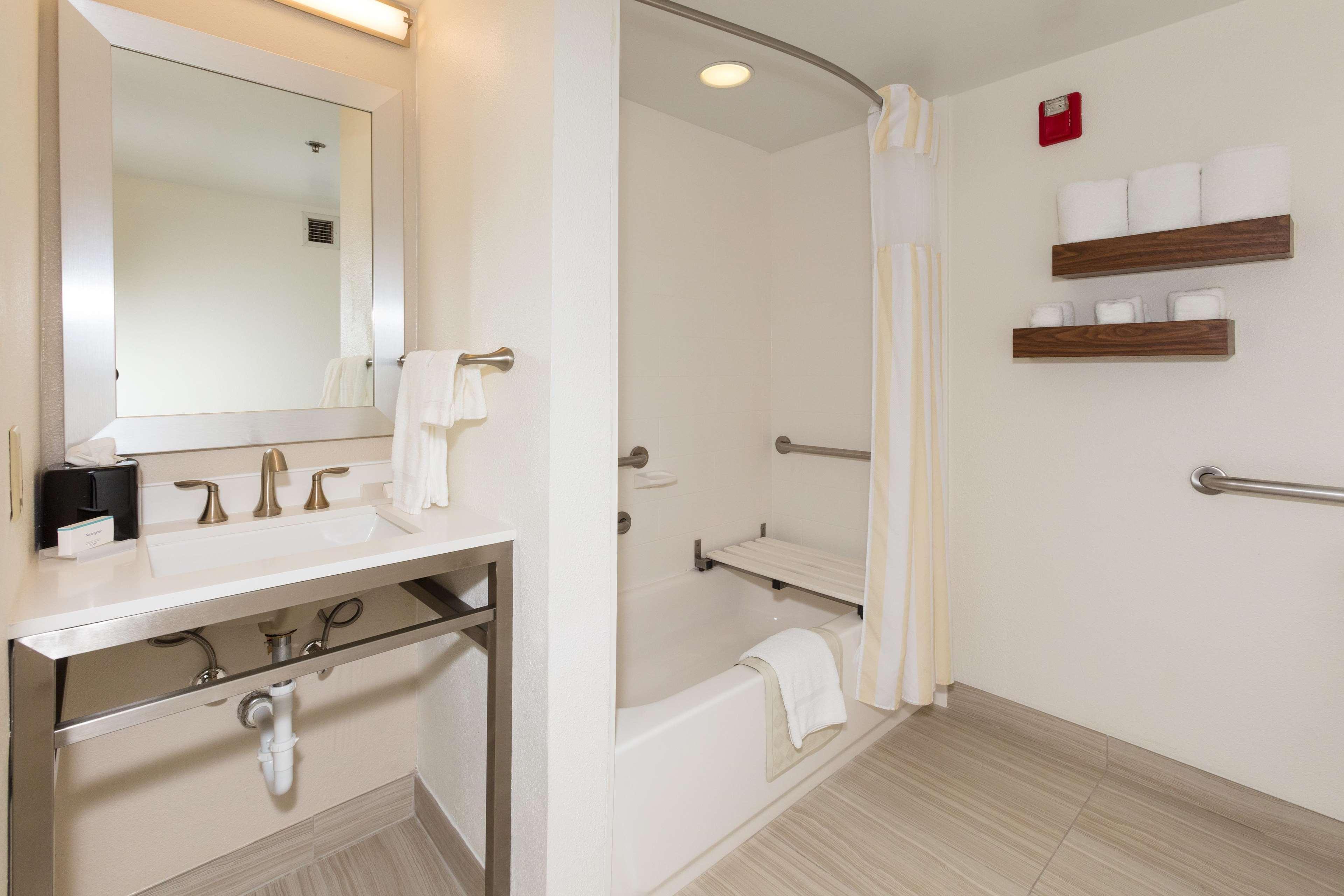 Hilton Garden Inn Jacksonville Airport Eksteriør bilde